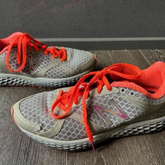 New Balance Running Shoes Fresh Foam 980 Womens Size 8.5 Gray Orange W980FP1 - Picture 2 of 12